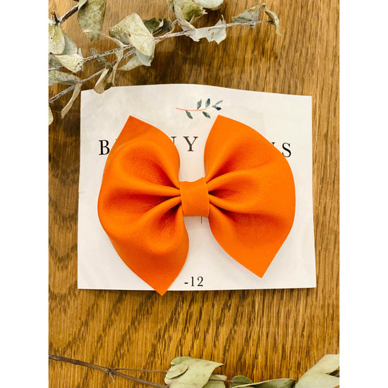 Bunny Bows Medium Classic Leather Bow