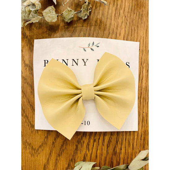 Bunny Bows Medium Classic Leather Bow